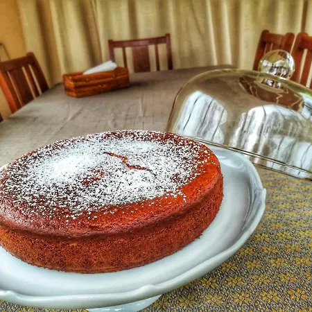 Two Eggs קנמארה